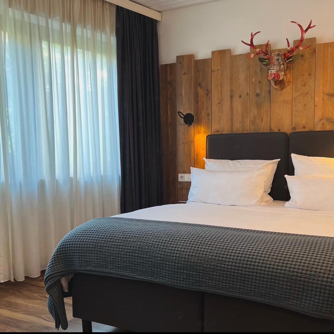 Kreuzblume Hotel & Weinstube Фрайбург Екстериор снимка