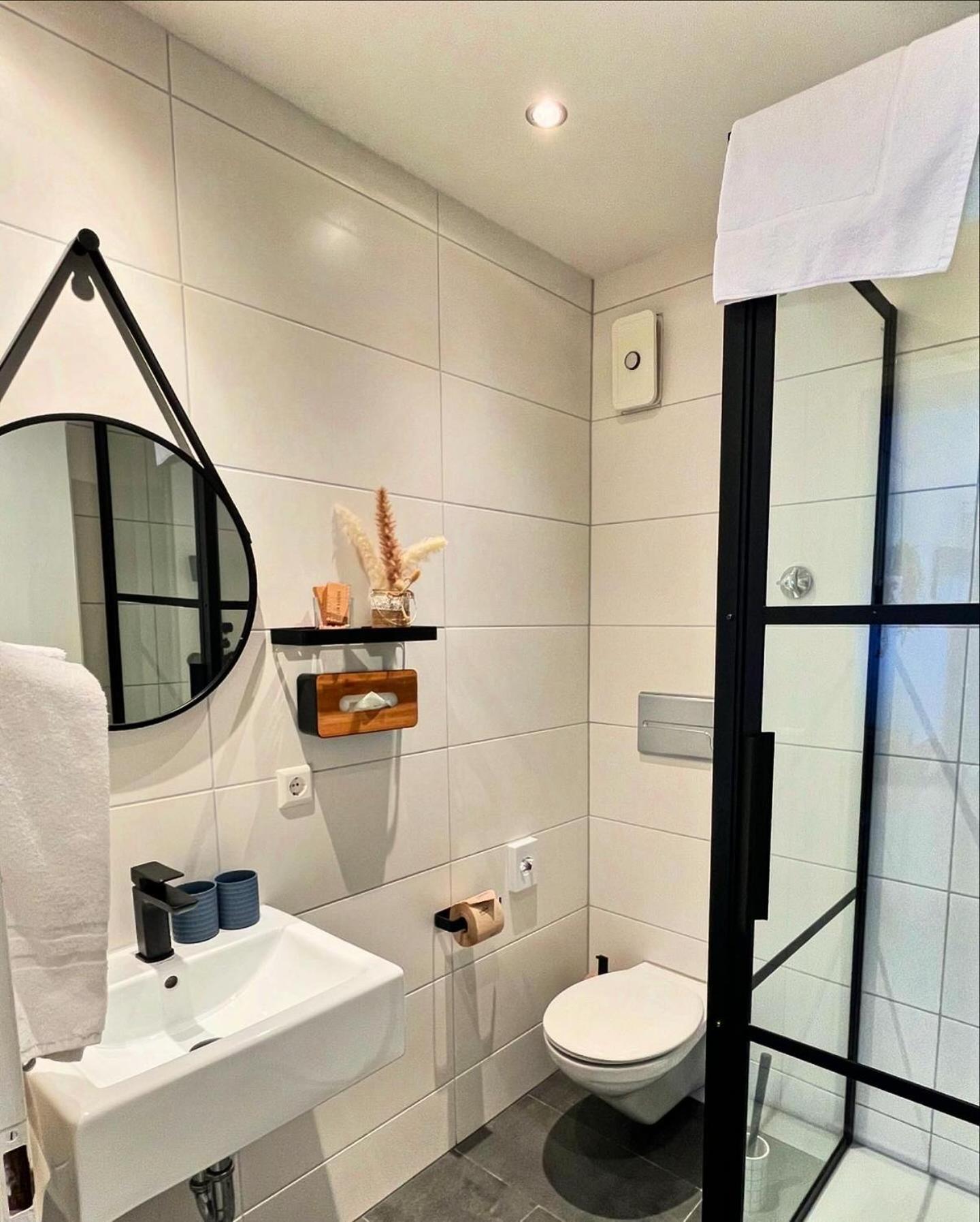 Kreuzblume Hotel & Weinstube Фрайбург Екстериор снимка