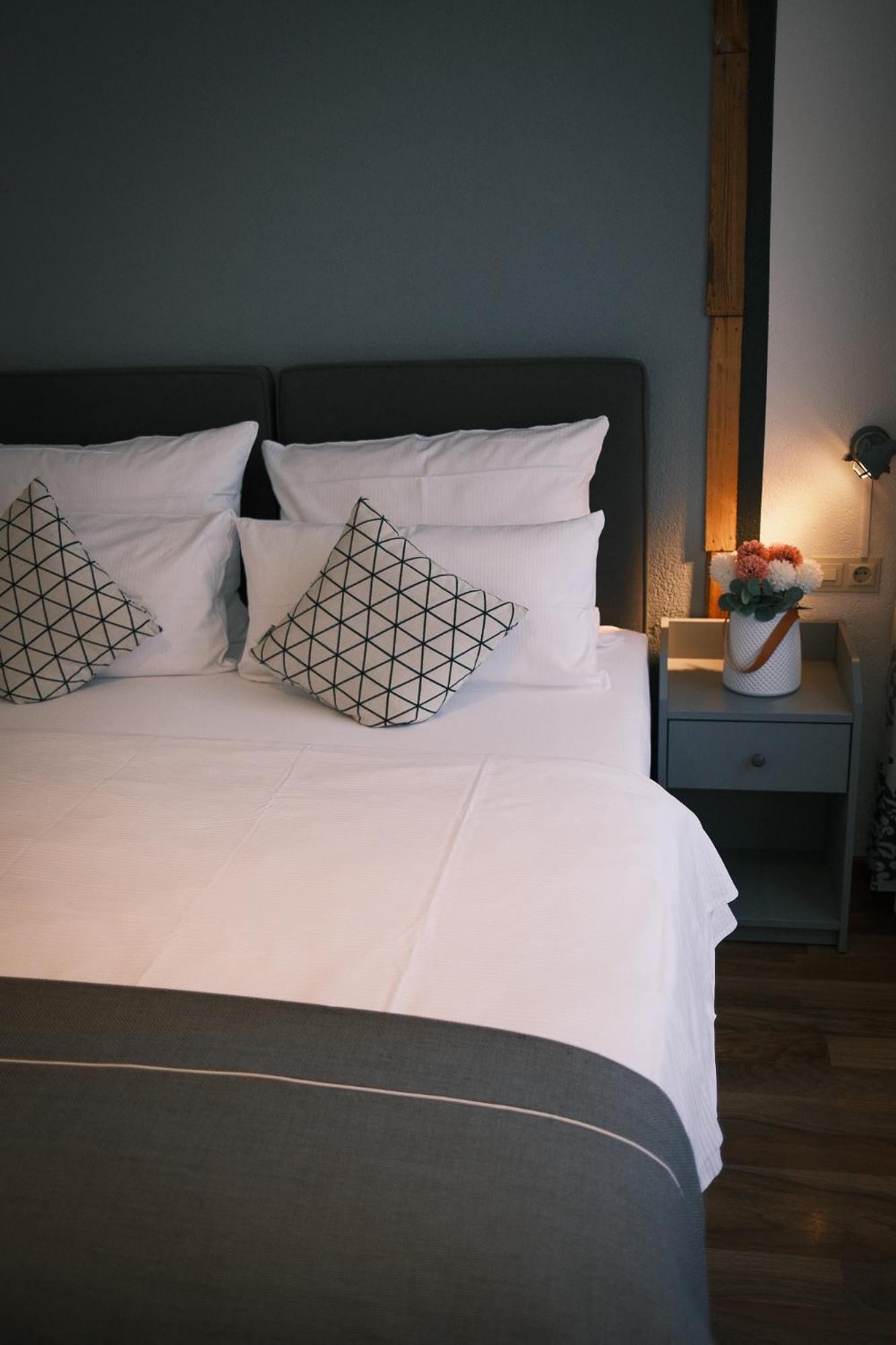 Kreuzblume Hotel & Weinstube Фрайбург Екстериор снимка